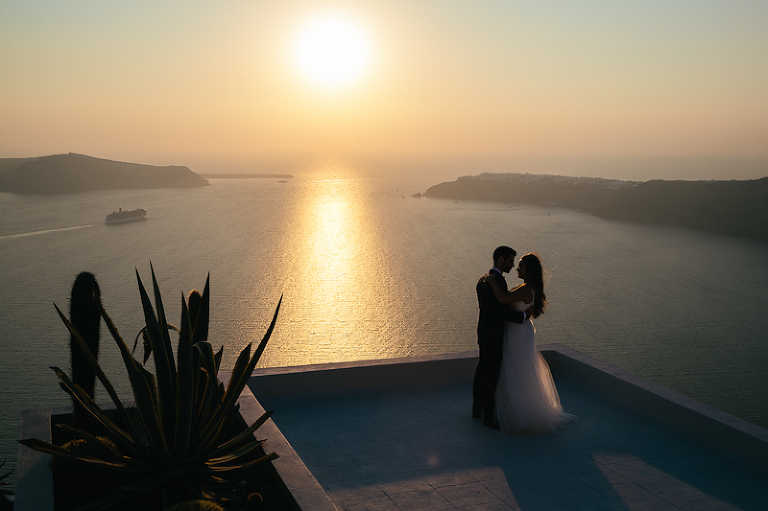 sunset wedding santorini greece